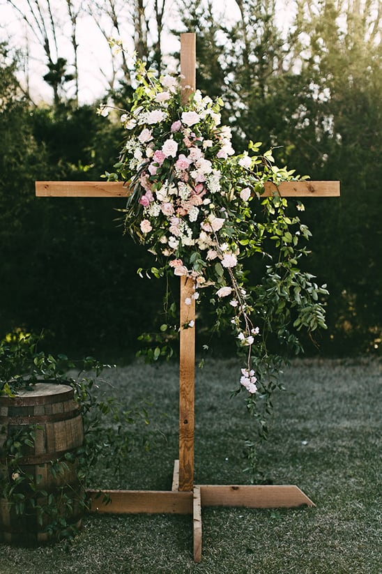 60 Indoor Outdoor Wedding Arch Ideas For Your Very Special Day