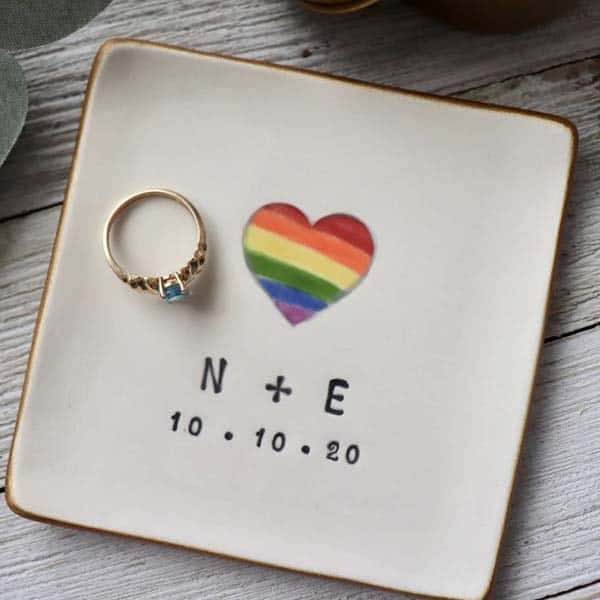 anniversary gifts for lesbian couples: Rainbow Ring Dish